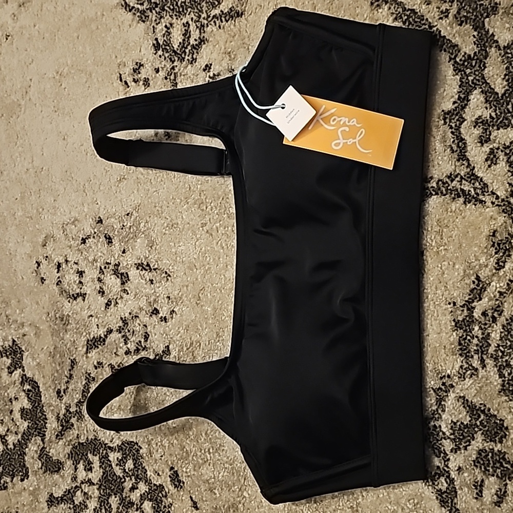 Women's athlete sports bra underwire